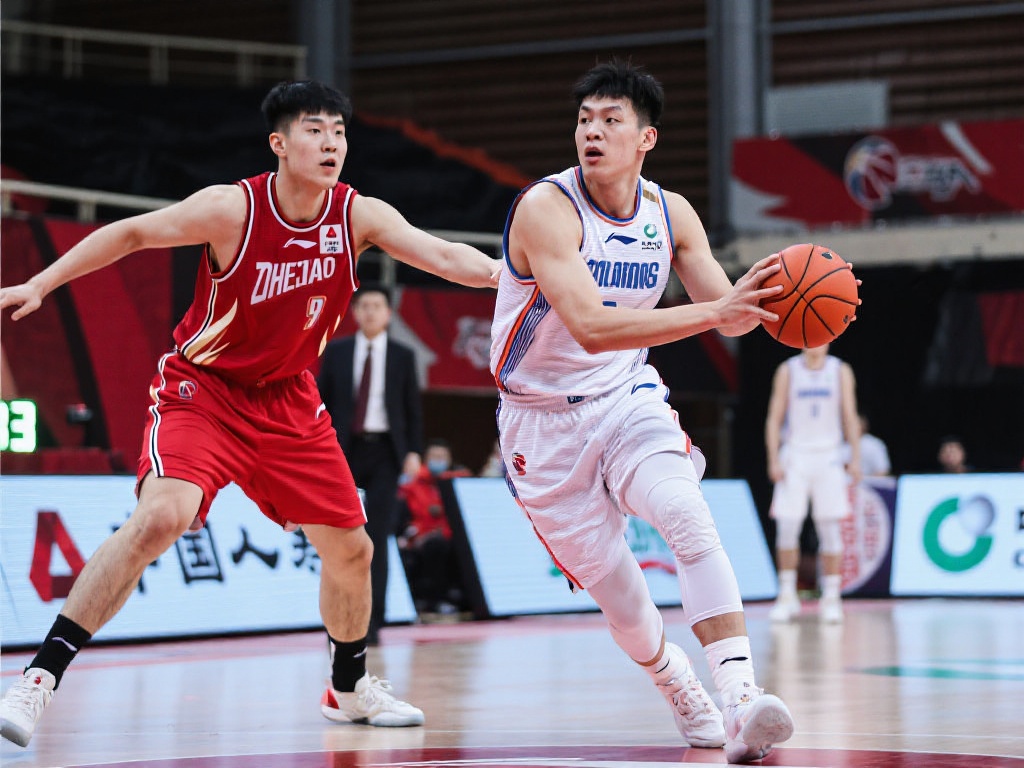 青岛队是一支强调防守节奏的团队，他们擅长