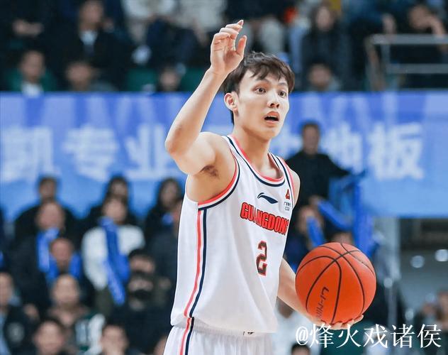 CBA俱乐部杯:徐杰23+2+6 广东102-69轻取合肥 CBA俱乐部杯:徐杰23+2+6 广东102-69轻取合肥